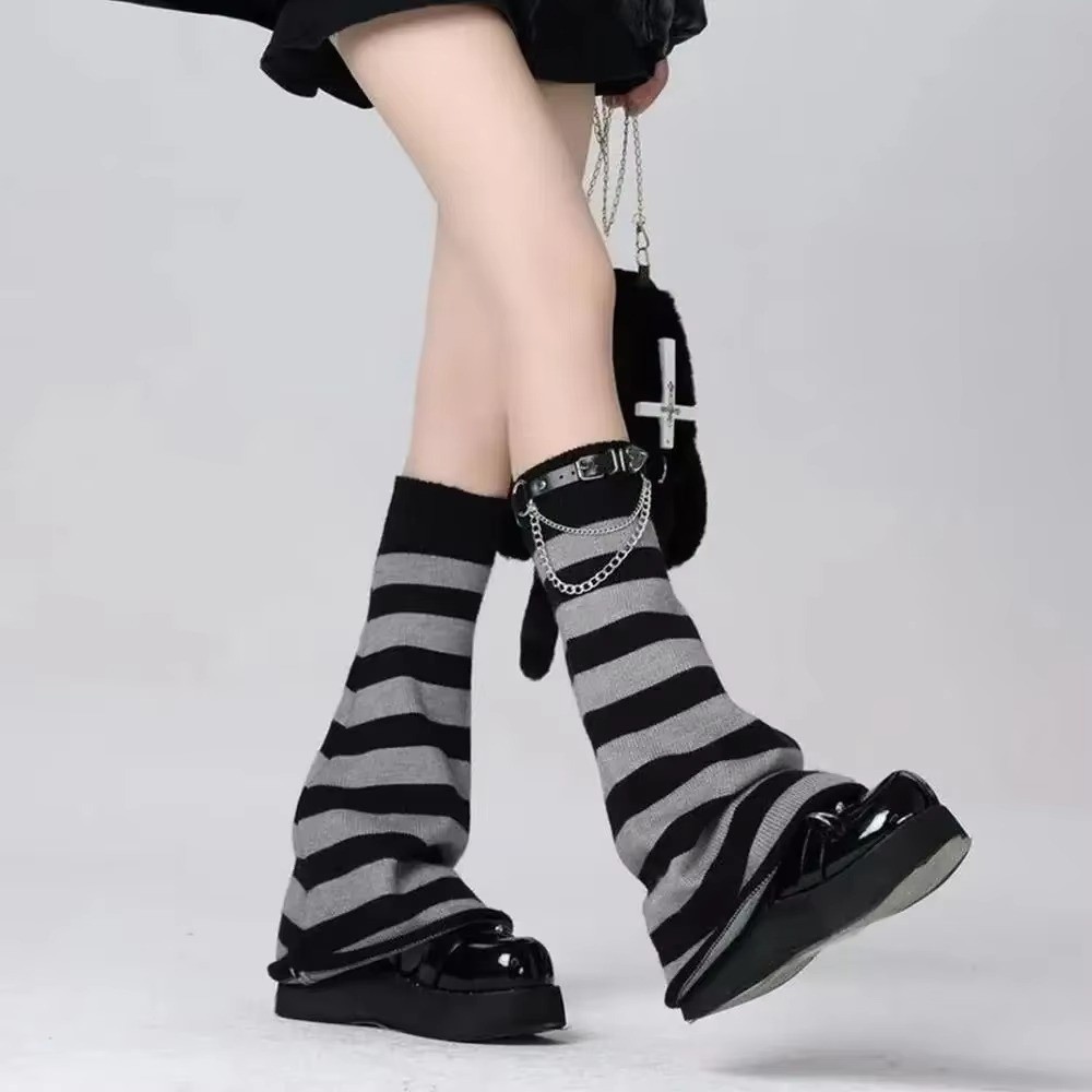 Boot Sock Slouchy - ゴシック原宿ニットレッグウォーマー、ルーズニットストライプレッグウォーマー、チェーン付きルーズスタックブーツソックス、ストリートウェアスタイル